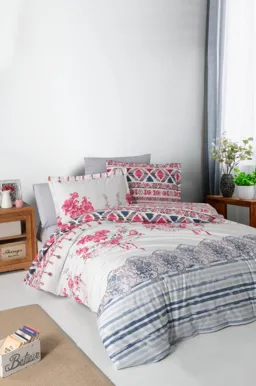 Pembe Çiçek ve Boho Desenli Ranforce Nevresim Takımı